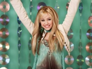 Fãs se revoltam com equipe de Miley Cyrus por conta de convites para especial de Hannah Montana