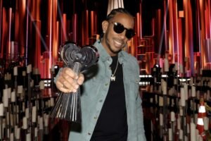 Vencedores do iHeartRadio Music Awards de 2026: lista completa (atualização ao vivo)